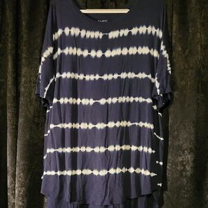 Time and Tru Navy Graphic Tee